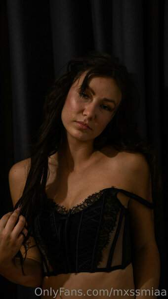 mxssmiaa Nude Leaks Photo 20