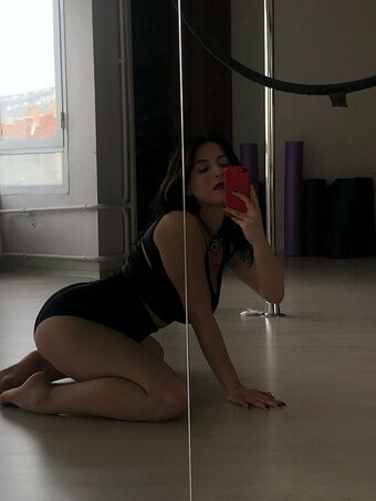 nadeleine Nude Leaks Photo 3