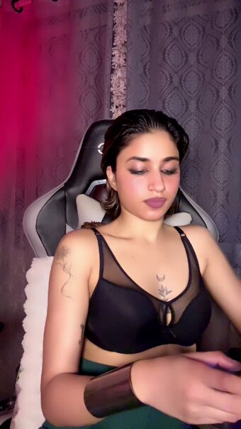 Naina / _mnaina_ / https: Nude Leaks Photo 15