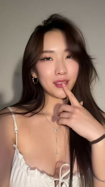 Narabask / Nara Bask Nude Leaks Photo 3