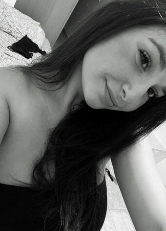 narjess / itsgorjess / narjess8_ / narjessrkaiek Nude Leaks OnlyFans Photo 2