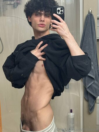 natebust Nude Leaks Photo 2