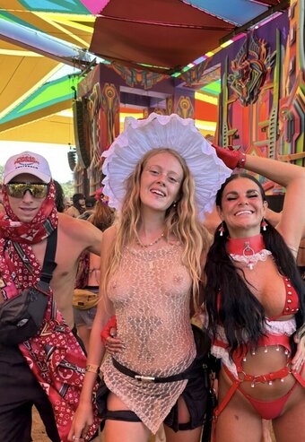 naughtyluluxxx2001 naughtyluluxxx2001