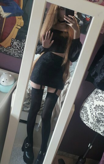 Nee.vrm Nude Leaks Photo 6