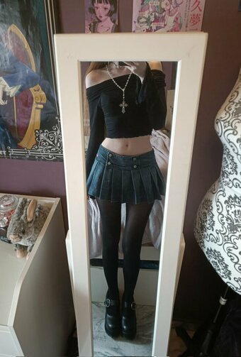 Nee.vrm Nude Leaks Photo 25