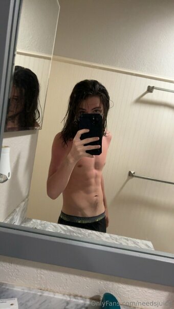 needsjuice Nude Leaks Photo 2