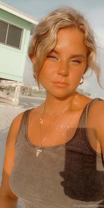 Neeks / by_neeks / neeksxo Nude Leaks OnlyFans Photo 17