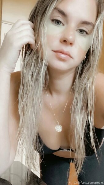 Neeks / by_neeks / neeksxo Nude Leaks OnlyFans Photo 21