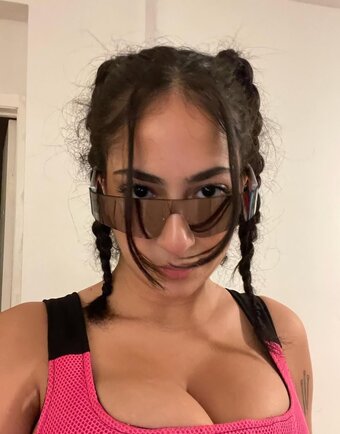 nefertittyyy / Kitty / https: / kiittwy / ozmalak Nude Leaks Photo 6