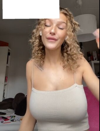 nelldelli / nell.c1 Nude Leaks OnlyFans Photo 11