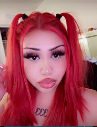 nellietheplug / nellz Nude Leaks OnlyFans Photo 1