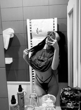 nellvoss Nude Leaks Photo 2