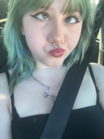 Neonisempty Nude Leaks Photo 1