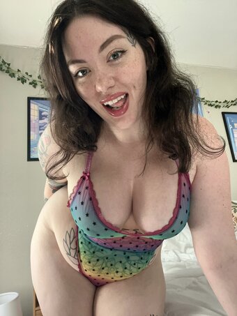 nerdydirtypeach / the_nerdy_peach Nude Leaks OnlyFans Photo 2