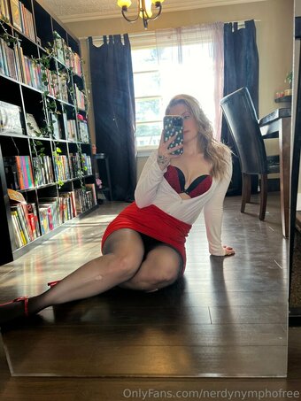 nerdynymphoppv Nude Leaks Photo 26