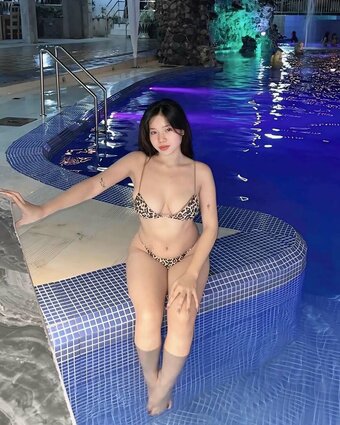 Nerizza Roque / nerizzaharochoc Nude Leaks Photo 2