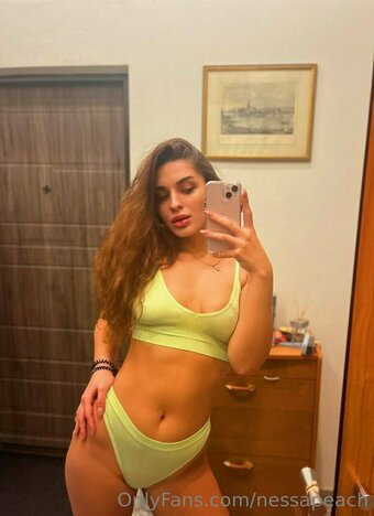 nessapeach Nude Leaks Photo 4