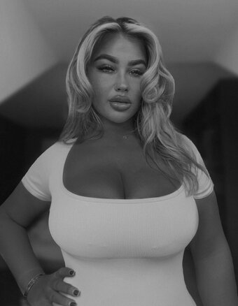 Nicole_Barkerrr Nicole_Barkerrr