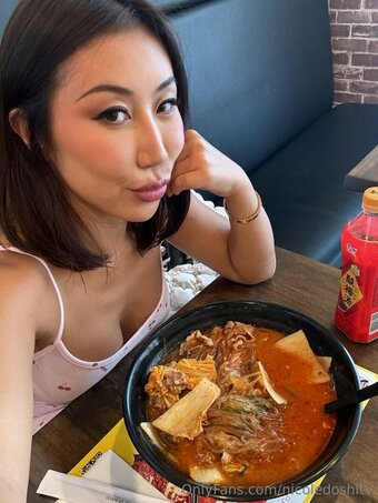 nicoledoshitv Nude Leaks Photo 10