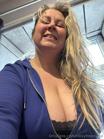 nikkyfreenylee Nude Leaks Photo 3