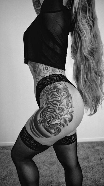 Ninjamrn / Maren Ingrid Nude Leaks OnlyFans Photo 6