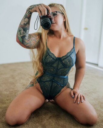 Ninjamrn / Maren Ingrid Nude Leaks OnlyFans Photo 11