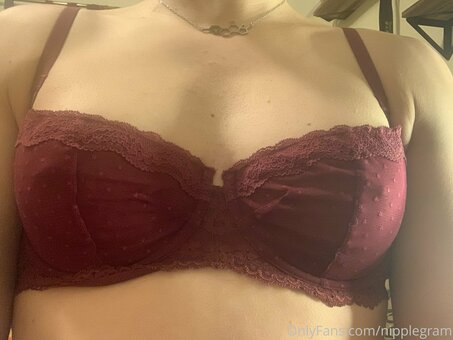 nipplegram Nude Leaks Photo 12