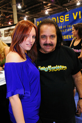 NixiePixel / NixieDoesLinux / nixie_neon / nixietron Nude Leaks OnlyFans Photo 24