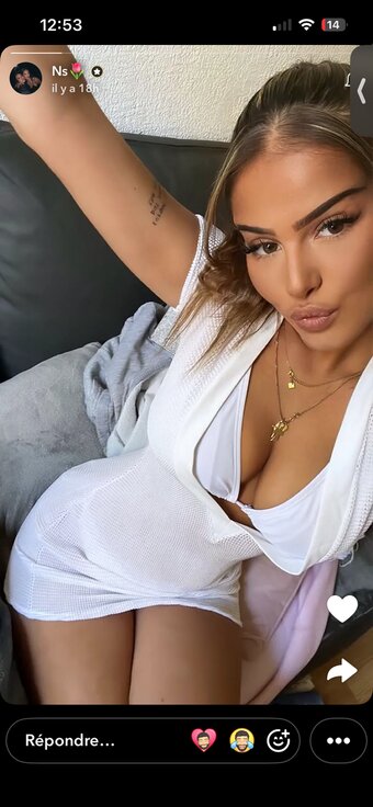 noemiesbtt / noemie.sbt Nude Leaks Photo 20