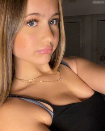 not.brini Nude Leaks Photo 3