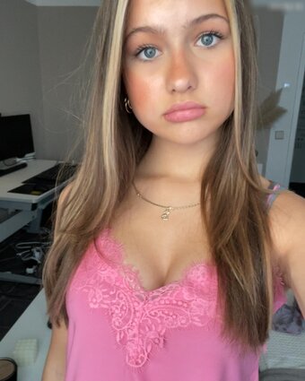 not.brini Nude Leaks Photo 4