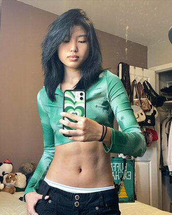 Notevenemily / stillnotemily Nude Leaks Photo 3