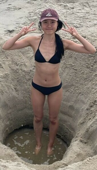 Notevenemily / stillnotemily Nude Leaks Photo 10