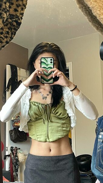 Notevenemily / stillnotemily Nude Leaks Photo 14