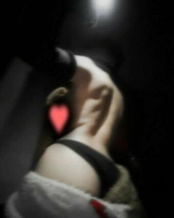 Nott_Isolate Nude Leaks Photo 13