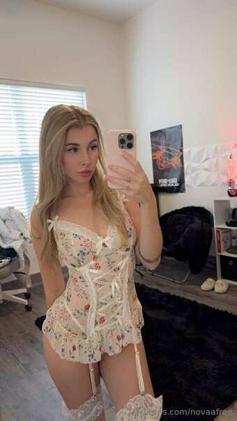 novaafree Nude Leaks Photo 14