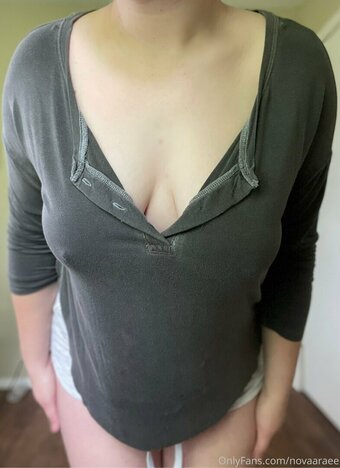 novaaraee Nude Leaks Photo 10