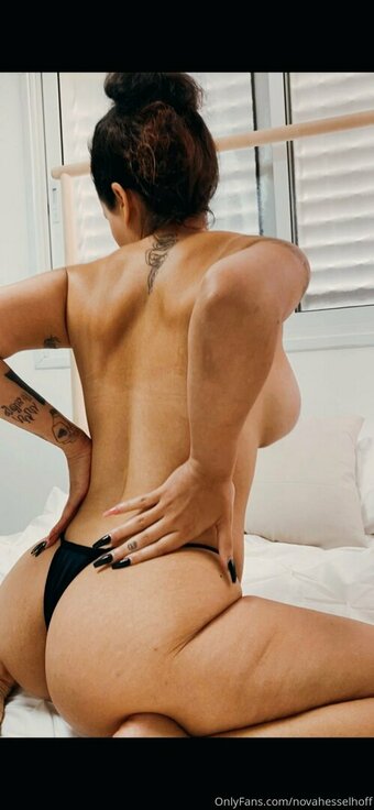 novahesselhoff Nude Leaks Photo 3