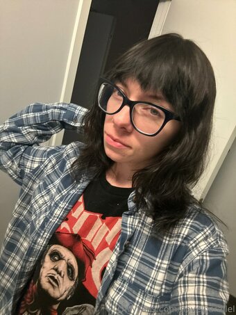 novelparallel Nude Leaks Photo 3