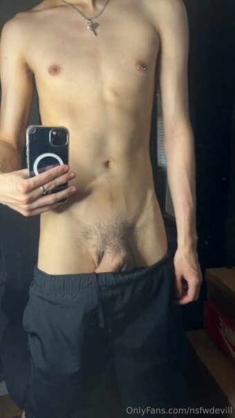 nsfwdevill Nude Leaks Photo 12