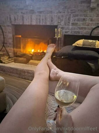 nxtdoormlffeet nxtdoormlffeet