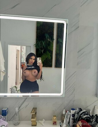 nylavip Nude Leaks Photo 3