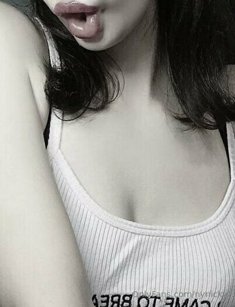 nynicky Nude Leaks Photo 1