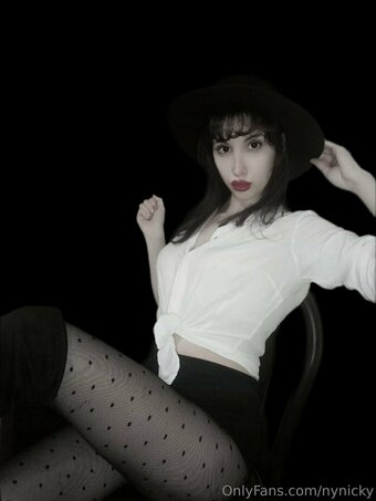 nynicky Nude Leaks Photo 3