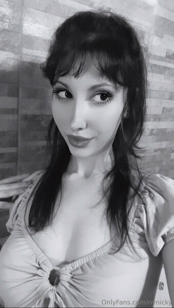 nynicky Nude Leaks Photo 8