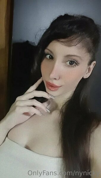 nynicky Nude Leaks Photo 14