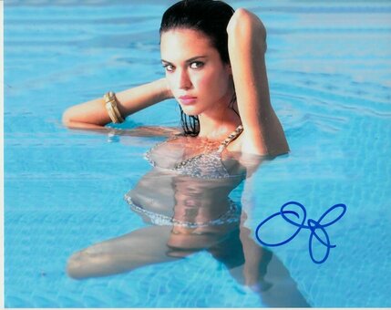 odetteannable Nude Leaks Photo 8