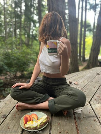 offgridamelia Nude Leaks Photo 15