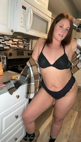 officialbombshellblaze Nude Leaks Photo 17