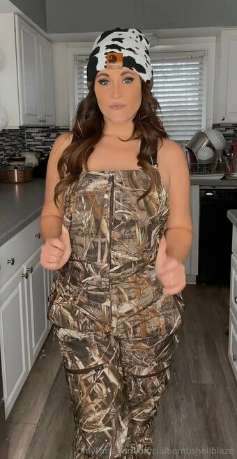 officialbombshellblaze Nude Leaks Photo 27